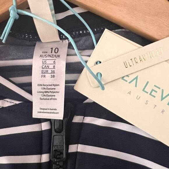 Sea Level Swim Chamarel 3/4 Sleeve Multifit Rash Vest Navy/White Womens US 6 NWT - Picture 5 of 9